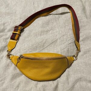 Innue Crossbody with Adjustable Strap in mustard yellow